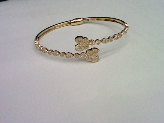 10KT 0.87CT D-BYPASS BANGLE