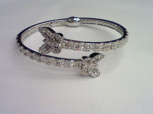 10KT 2.69CT  D- BANGLE BAGUETTES BUTTERFLY""