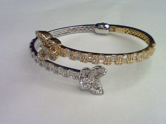 10KT 2.68CT D- BANGLE BAGUETTES BUTTERFLY""