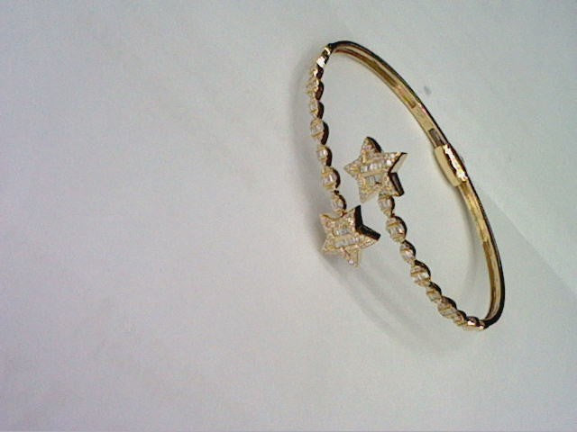 10KT 0.56CT D-BYPASS BANGLE STAR""