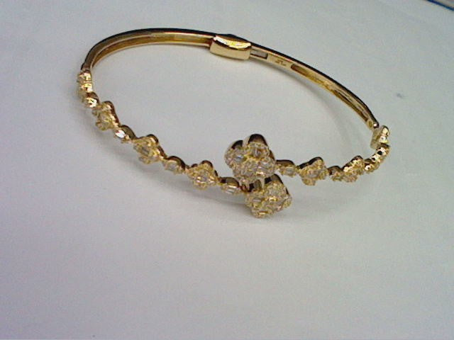 10KT 0.65CT D-BYPASS BANGLE